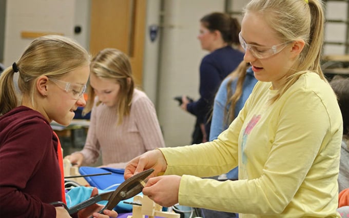 Hudson Middle School is Engaging its Students in STEM